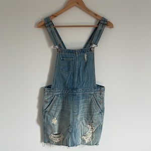 ⚪️HOLLISTER Distressed Jeans Skirt Overall